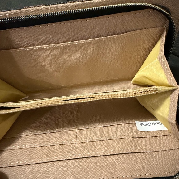 SOLD - Picture 5 of 9